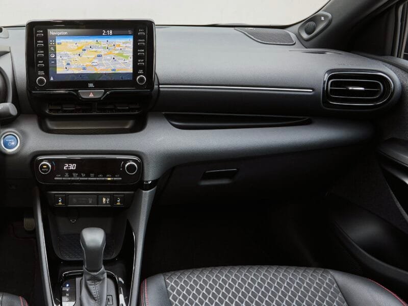 TOYOTA Yaris Active Tech 5p