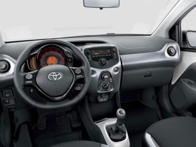 TOYOTA Aygo xplay 5p.