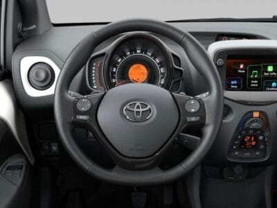 TOYOTA Aygo xplay 5p.