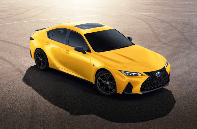 Lexus IS 300 F SPORT y IS 350 F SPORT 2025: Deportividad y Lujo en su Máxima Expresión