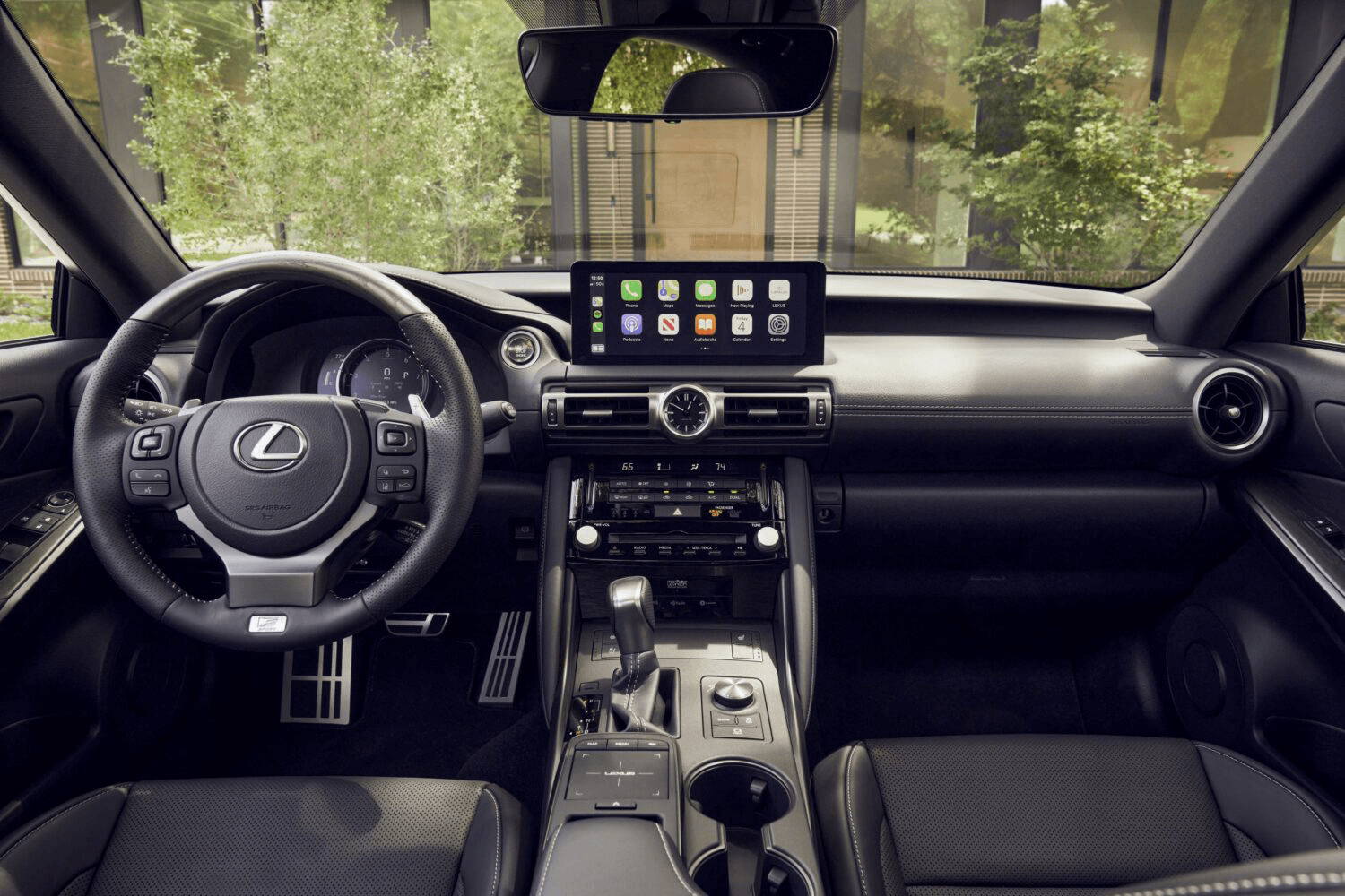 Interior habitáculo Lexus IS 300 F SPORT y IS 350 F SPORT 2025: Deportividad y Lujo en su Máxima Expresión | EUROPACOCHE.COM