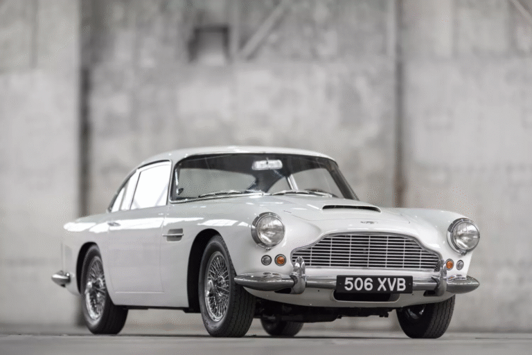 ASTON MARTIN DB4 — NACIMIENTO DE UNA LEYENDA BRITÁNICA SOBRE RUEDAS