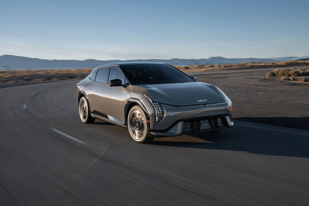 Kia EV4 2026: El SUV eléctrico compacto que redefine el acceso a la electromovilidad