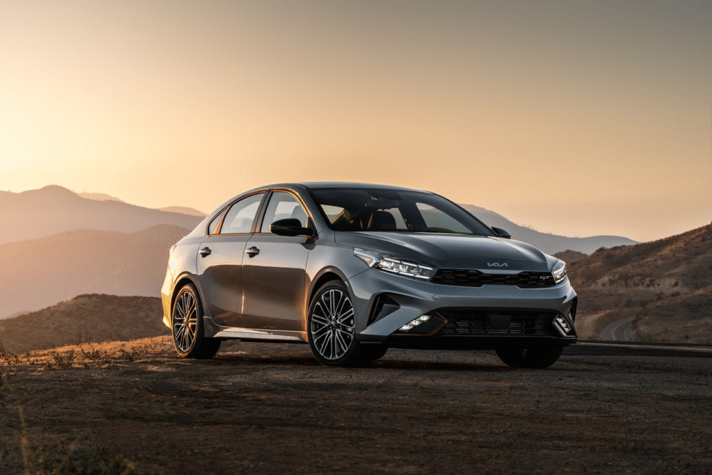 Kia Forte 2024: Renovación Estética, Tecnología Avanzada y Gran Valor por el Precio | EUROPA COCHE