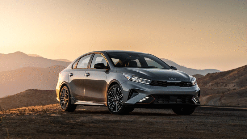 Kia Forte 2024: Renovación Estética, Tecnología Avanzada y Gran Valor por el Precio | EUROPA COCHE