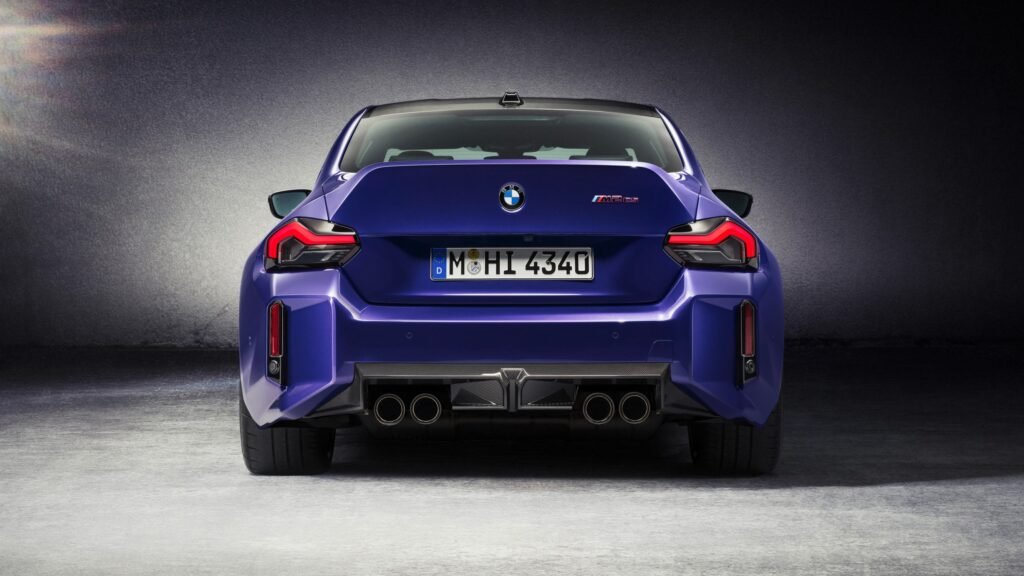 BMW M2 CS 2025 vista trasera con difusor en carbono | EUROPA COCHE