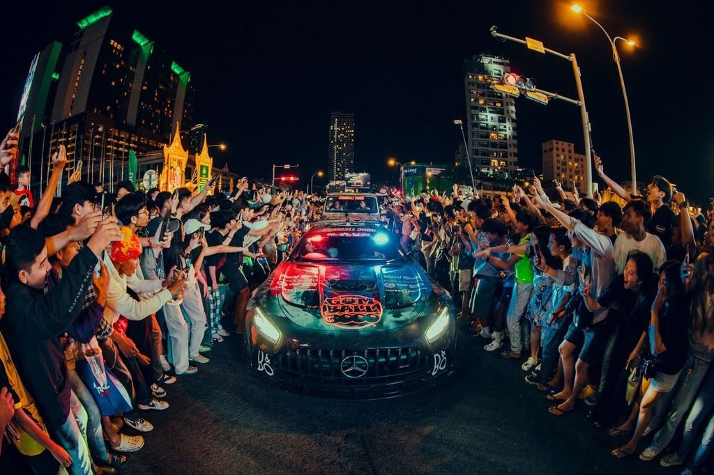 Gumball 3000 y Six2Six Motor unen fuerzas en Valencia: Maximillion Cooper presenta el rally más espectacular del planeta este 19 de julio en el Circuito ASPAR