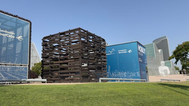 Europacoche.com asiste a la exposición “Pasión y Leyenda” en Mobility City Zaragoza 2025