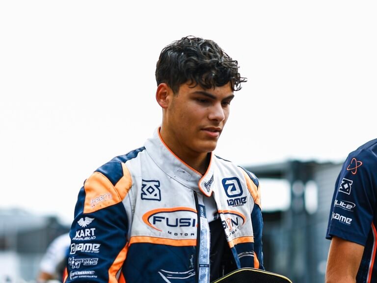 El piloto neerlandés Gymes Merkelbagh, de apenas 16 años, ya compite al más alto nivel en el karting europeo con Fusion Motorsports, logrando posiciones de Top 5 y Top 10 en campeonatos de prestigio como el IAME Benelux Series, los europeos y mundiales. Su sueño: llegar a la Fórmula 1, IndyCar o las 24 Horas de Le Mans.