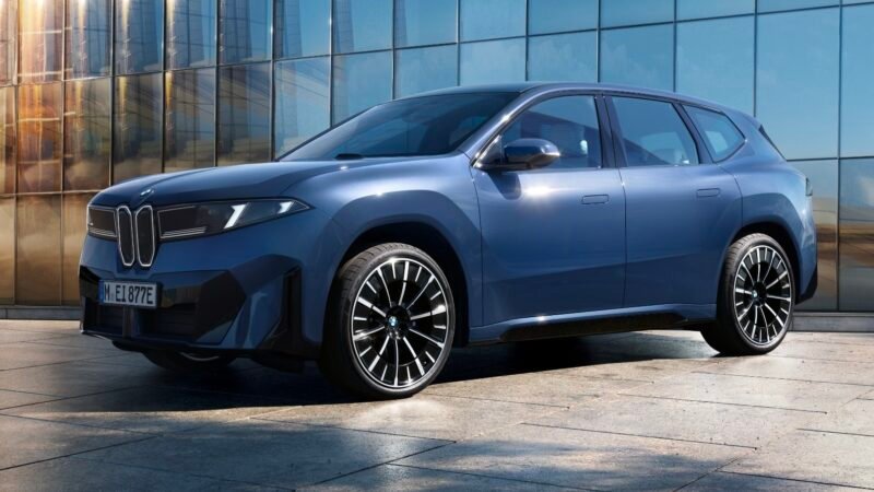 BMW iX3 2025 Neue Klasse: el SUV eléctrico con hasta 805 km de autonomía, carga ultrarrápida de 400 kW y preparado para las regulaciones europeas del futuro.