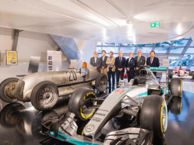 Europacoche.com estará presente en la inauguración de la exposición Mercedes-Benz Motorsport en Mobility City, una muestra única en el mundo que reúne algunos de los vehículos de competición más emblemáticos de la historia de la marca alemana.