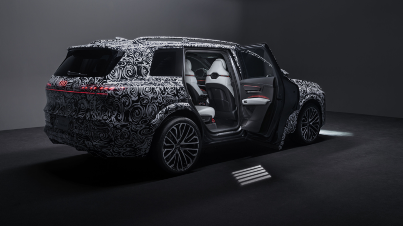 El nuevo Audi Q9 2026 llega como el SUV más grande, tecnológico y exclusivo jamás creado por Audi, combinando lujo premium, puertas automáticas eléctricas, interior business class y una experiencia sensorial inmersiva.
