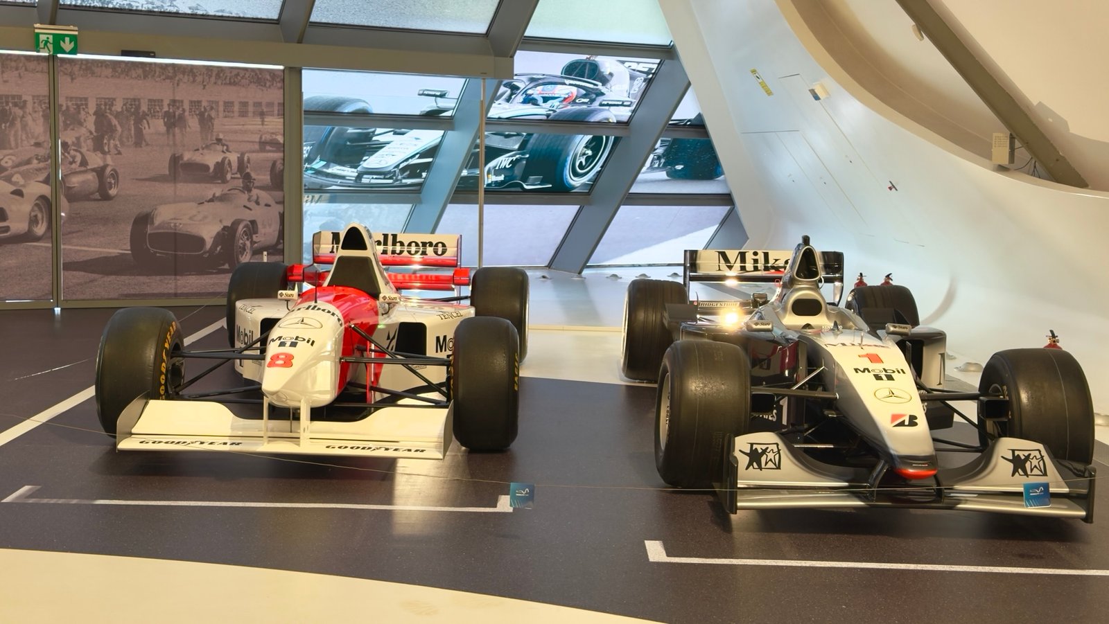 Automóviles históricos de Mercedes-Benz Motorsport expuestos en Mobility City Zaragoza