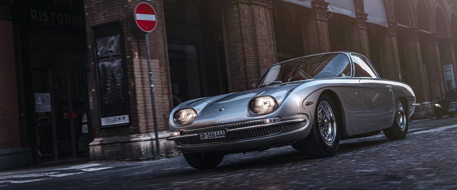 Lamborghini 350 GT – imagen oficial Lamborghini