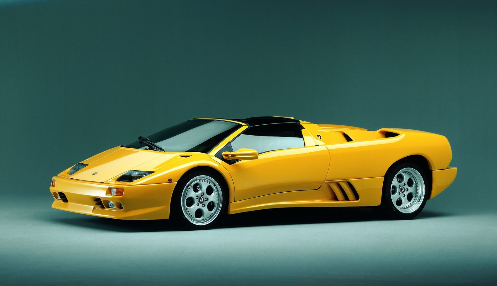 Lamborghini Diablo 6.0 (2001) Lamborghini Diablo 6.0 (2001): ficha, historia, motor, precio y versiones imagen 4