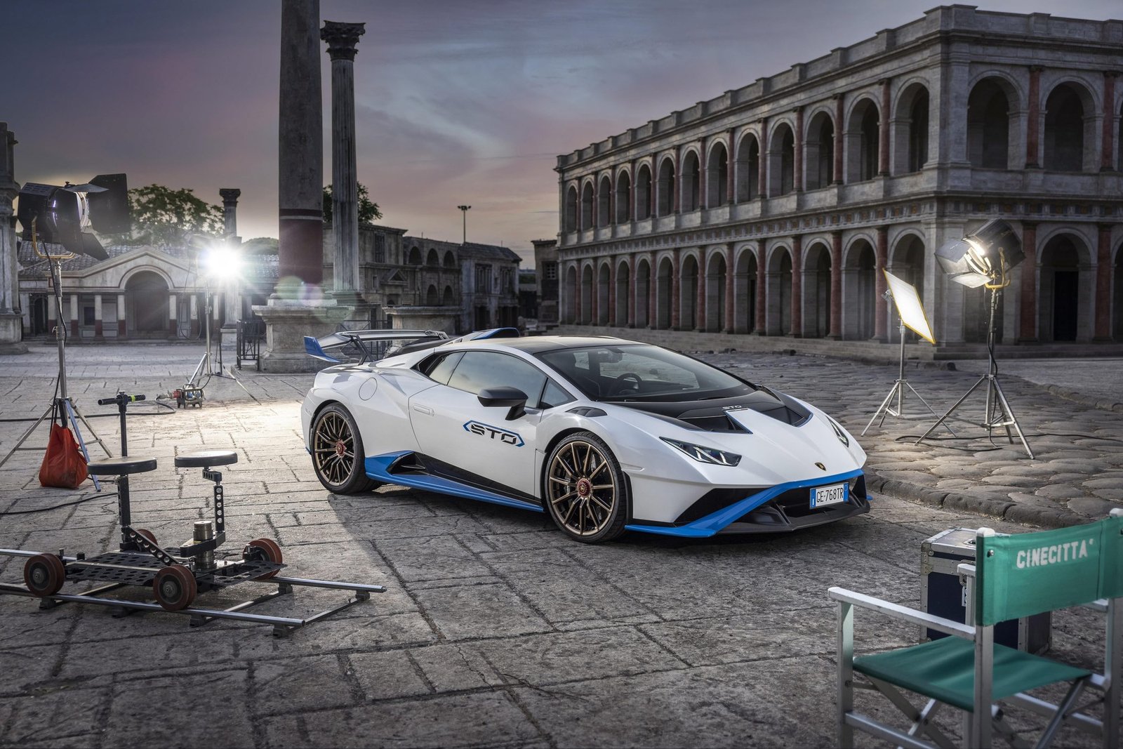 Lamborghini Huracán STO Bianco Asopo – imagen oficial Lamborghini