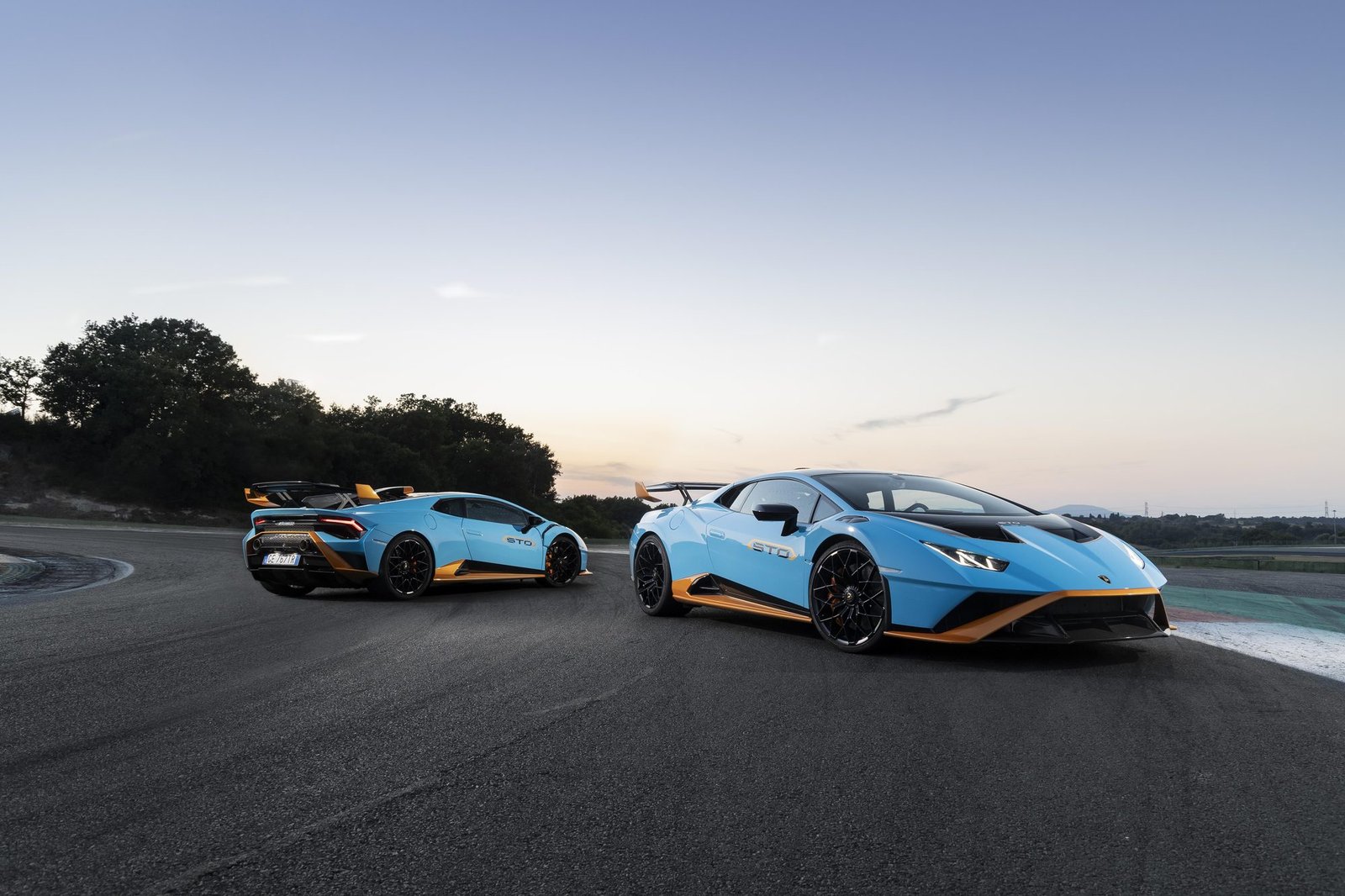 Lamborghini Huracán STO Blu Laufey – imagen oficial Lamborghini